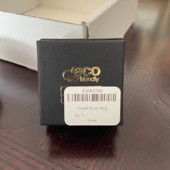 Catbird Elegant Silver Fluted Band - Picture 4 of 4